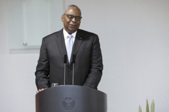 Lloyd James Austin III Former United States Secretary of Defence 2021 to 2025 - Award of the Order