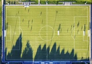 Aerial view, Sportzemtrum Ost Hammer SpVg 03/04 e.V., training games and shadow cast by the evening