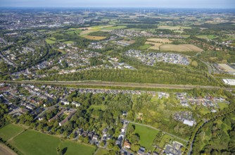 Aerial view, residential area Am Heimshof, railway line and forest area, new construction