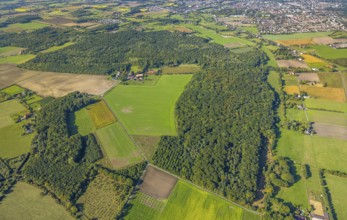 Aerial view, forest area Geithewald, restaurant Schulte-Geithe with tennis courts Tennisclub Geithe