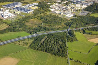 Aerial view, motorway A2 and rest area Im Großen Klei with forest, industrial area Frielinghauser