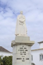 Statue of Bishop Dom Francisco Gomes do Avelar, Largo de Se, Faro, Algarve, Portugal
