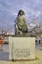 Monument to Henry the Navigator at dusk, Praca Infante Dom Henrique, Lagos, Algarve, Portugal