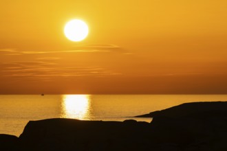 Sunset by the sea, archipelago landscape, Smögen, Smögenbryggan, Västra Götalands Län, Bohuslän,