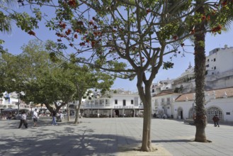 Largo Engenheiro Duarte Pacheco Square, Albufeira, Algarve, Portugal