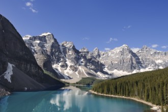 Moraine Lake and mountains of the Valley of the Ten Peaks, Banff National Park, Alberta, Canada