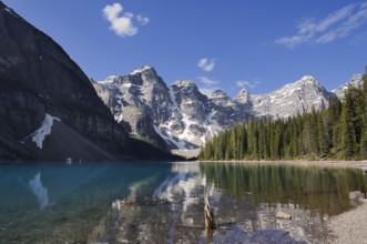 Moraine Lake and mountains of the Valley of the Ten Peaks, Banff National Park, Alberta, Canada