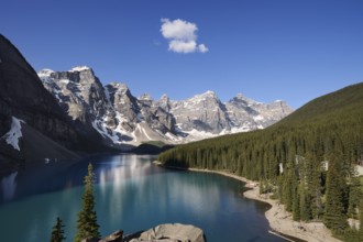 Moraine Lake and mountains of the Valley of the Ten Peaks, Banff National Park, Alberta, Canada