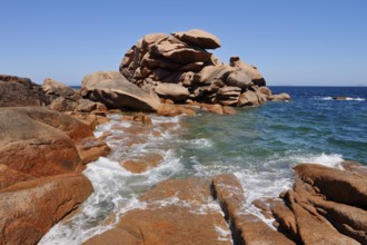 Granite rocks on the Cote de Granit Rose coast near Ploumanac'h, Cotes-d'Armor, Brittany, France
