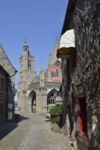 Saint-Samson alley and cathedral, Dol-de-Bretagne, Ille-et-Vilaine, Brittany, France