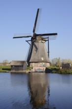 Historic windmill, UNESCO World Heritage Site, Kinderdijk, South Holland, Netherlands