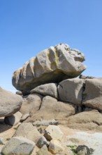 Spectacular pink granite rocks, sculpted by wind and sea, sometimes with animals and fantasy
