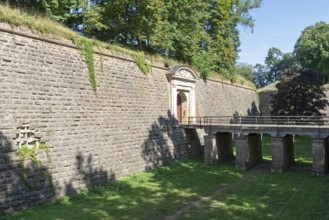 Porte de France, fortress gate, bridge, fortress wall, fortress moat, citadel, Vauban