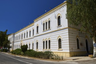 Marine Administration, Caserma Marina 1930, Today Municipal Administration, Large white building