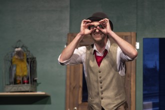 Thilo Herrmann (Prof. Marcus), LADYKILLERS, photo rehearsal on 29.09.2025 at the Berliner