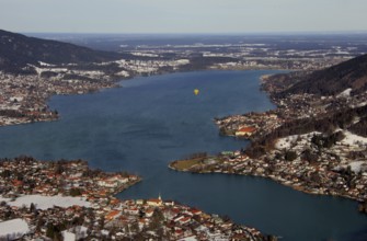 Tegernsee with surrounding villages, Rottach-Egern in the foreground