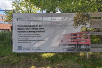 Advertising poster, Becoming a mechatronics technician, State Technical College, Kempten, Allgäu,