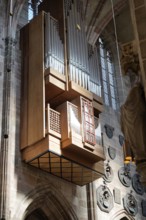Large organ with wooden panelling and impressive pipes in the church, Church of St. Lawrence,