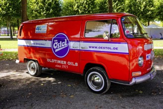 Oldtimer Classic, Gala International Concours d'Elegance Schwetzingen 2025, Germany, Europe, Red