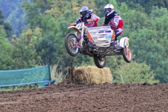 Motocross, Rudersberg, Baden-Württemberg, Germany, Europe, Motocross team takes a leap with sidecar