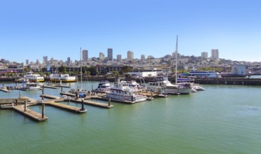Sunny harbour scenery in San Francisco in California, USA