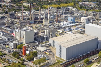 Aerial view, Henkel chemical plant area, industrial area, Holthausen, Düsseldorf, Ruhr area, North
