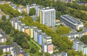 Aerial view, high-rise estate terraced houses Fürstenberger Straße, coloured house facades,