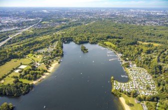 Aerial view, Unterbacher See with lido and campsite, Eller Forst, Unterbach, Düsseldorf, Ruhr area,