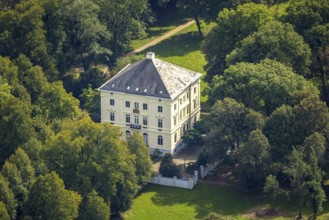 Aerial view, Mickeln Castle and castle park, villa in the countryside, Himmelgeist, Düsseldorf,