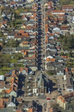 Aerial view, town church with church square and Bahnhofstraße, Große Allee, Eichenallee, Bad