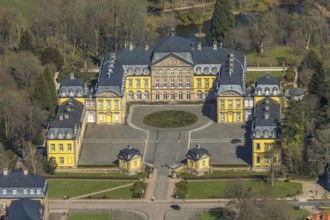 Aerial view, Bad Arolsen residential castle, Bad Arolsen castle, WELCOME HOTEL BAD AROLSEN, Bad