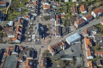 Aerial view, town church with church square and Bahnhofstraße, Große Allee, Eichenallee, Bad