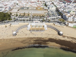 Partial view of the old quarter of the town of Cádiz. Prominent the Caleta beach and the old