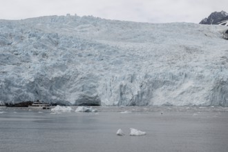 Holgate Glacier, Kenai Fjords National Park, Alaska, USA