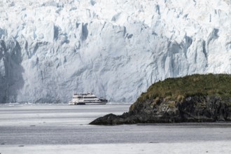 Holgate Glacier, Kenai Fjords National Park, Alaska, USA