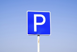 Road sign parking. Sign on a blue sky background. Krasnodar, Russia
