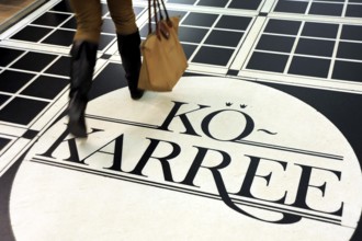 Kö-Karree, a passageway to the Kö-Galerie shopping centre on Königsallee, Düsseldorf, Rhineland,