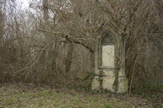 St Marx Cemetery, old grave, Vienna