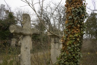 Sankt Marx Cemetery, old graves, Vienna
