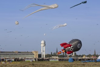 CITY AND COUNTRY Festival of GIANT DRAGONS 2025, 27 September 2025, Tempelhofer Feld, Berlin,