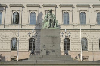 Central Bank Suomen Pankki, Johan Vilhelm Snellman Statue, Snellmaninaukio, Old Town, Helsinki,