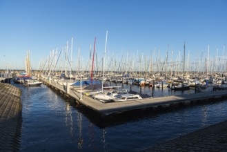 Olympic harbour Schilksee, Olympic Games 1972, sailing yachts at the jetty, ship masts, water