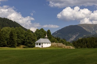 Caplutta S. Leci, chapel in the Surselva, Tujetsch, Sedrun, Graubünden, Switzerland