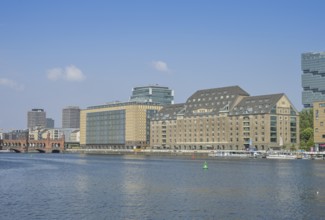 Egg house, Spreespeicher, Hotel nhow, Amazon Tower, Spree, Friedrichshain,