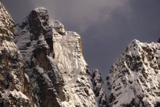 Atmospheric detailed view of the Sorapis mountain group in the evening light, Punta Sorapiss,