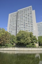 Residential building, high-rise building, Fischerinsel, Spreekanal, Mitte, Berlin, Germany