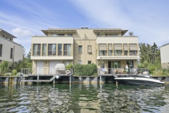 Residential buildings on Humboldt Island, Tegel harbour, Tegel, Reinickendorf, Berlin, Germany