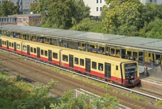 S-Bahn, Landsberger Allee station, Prenzlauer Berg, Pankow, Berlin, Germany