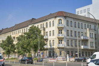Old building, residential building, Frankfurter Allee, Lichtenberg, Berlin, Germany