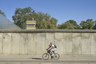 Berlin Wall, memorial, former Wall strip, Berlin Wall Memorial, Bernauer Strasse, Mitte district,